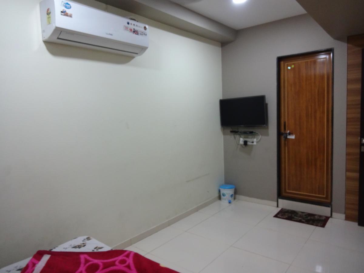 Hotel Royal Inn Ahmedabad Exterior foto